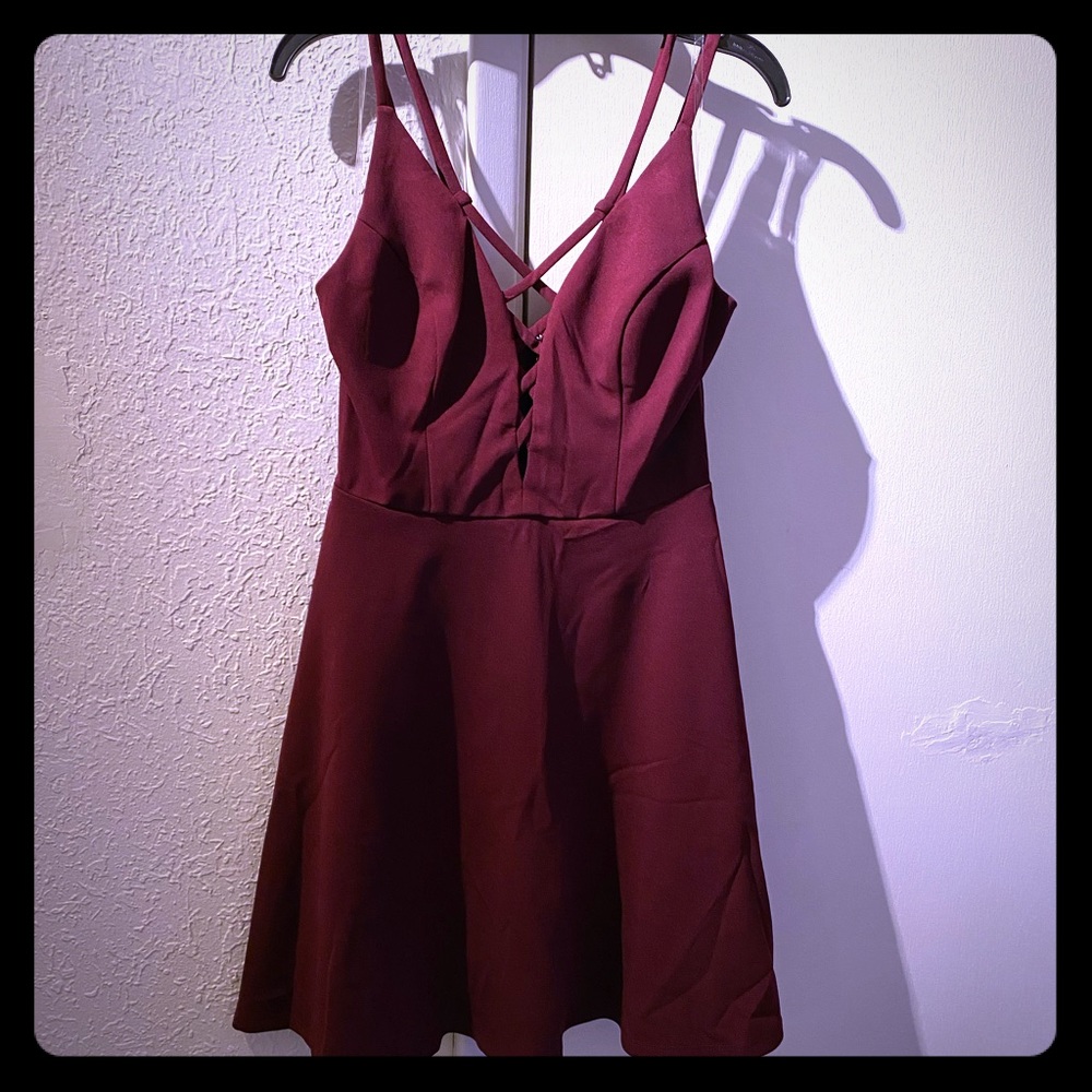 Speechless burgundy front cutout skater dress NWT